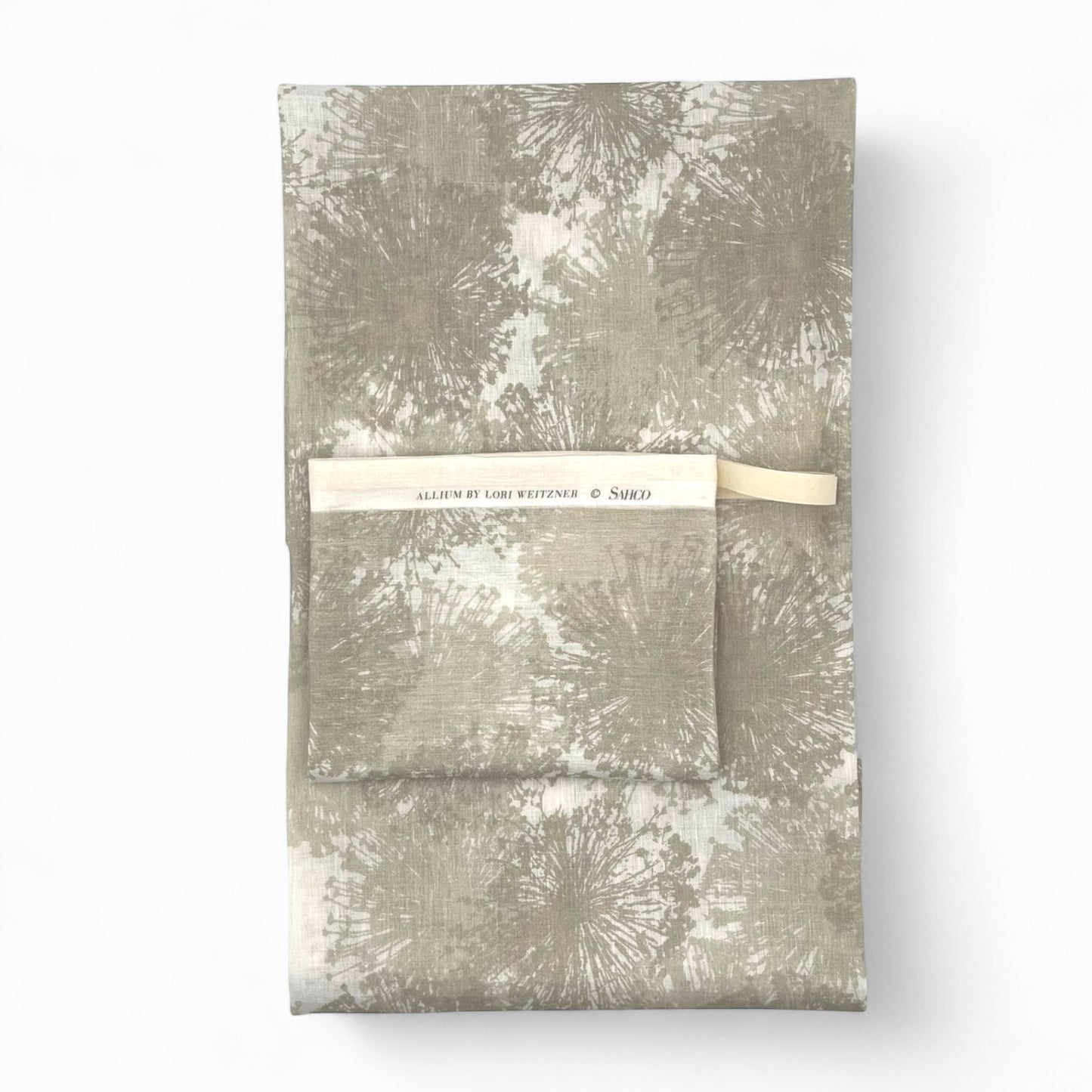 Table cloth made with “Sahco” 100% Linen