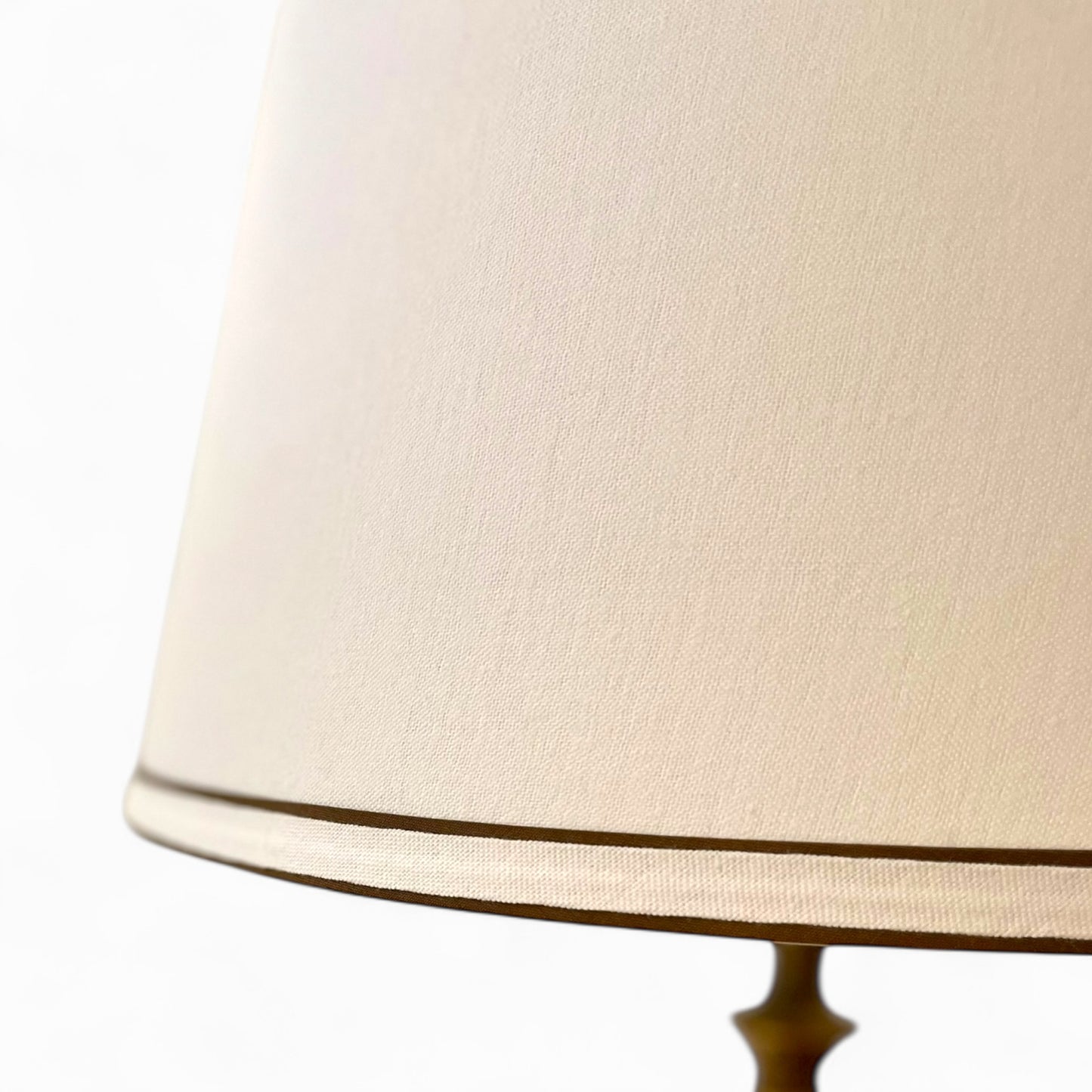 Vintage Leviton brass painted ornate table lamp