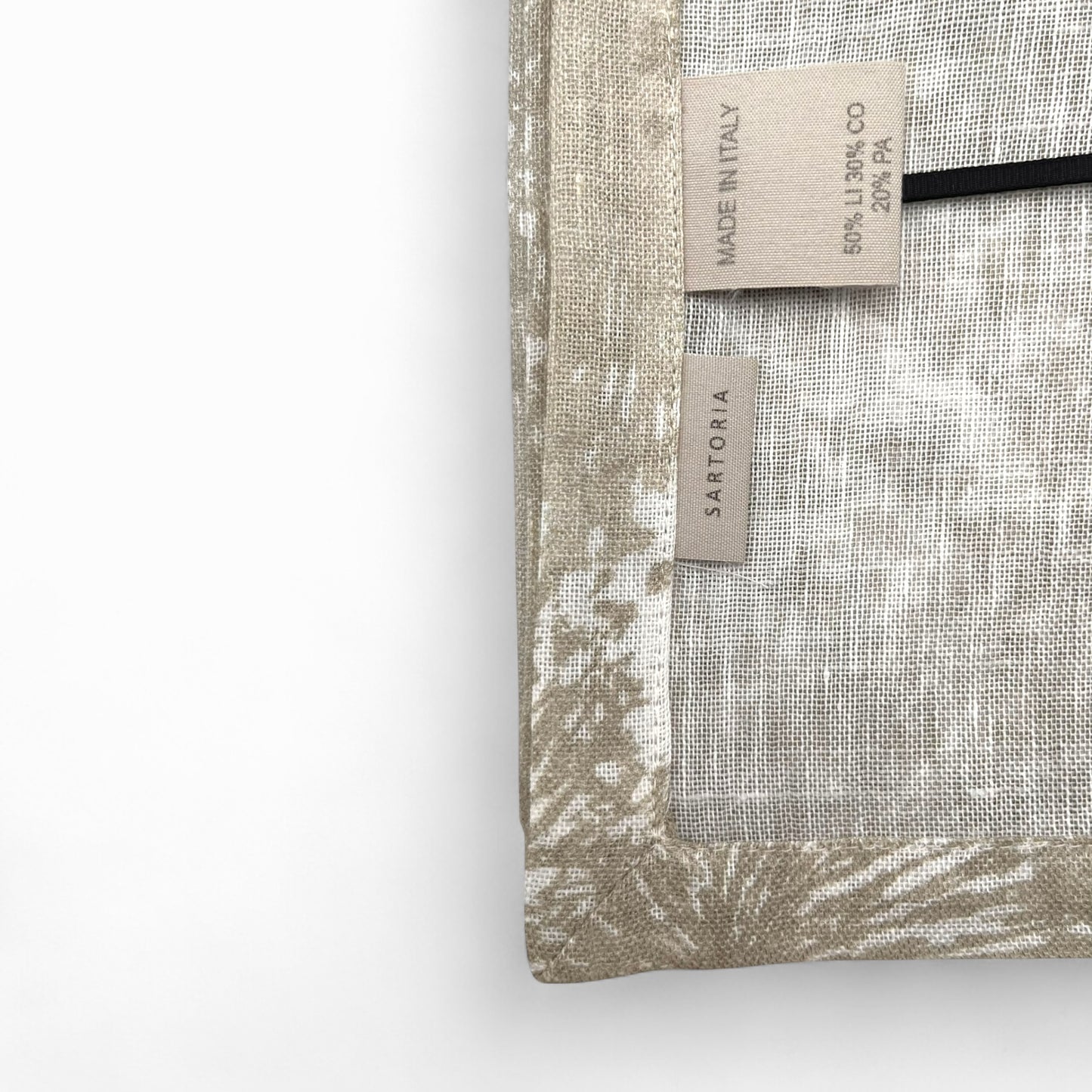 Table cloth made with “Sahco” 100% Linen