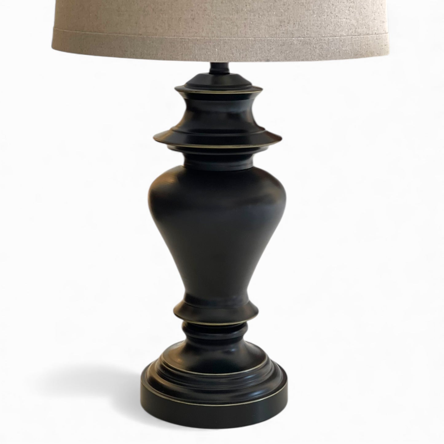 Vintage pair of urn-shaped table lamps