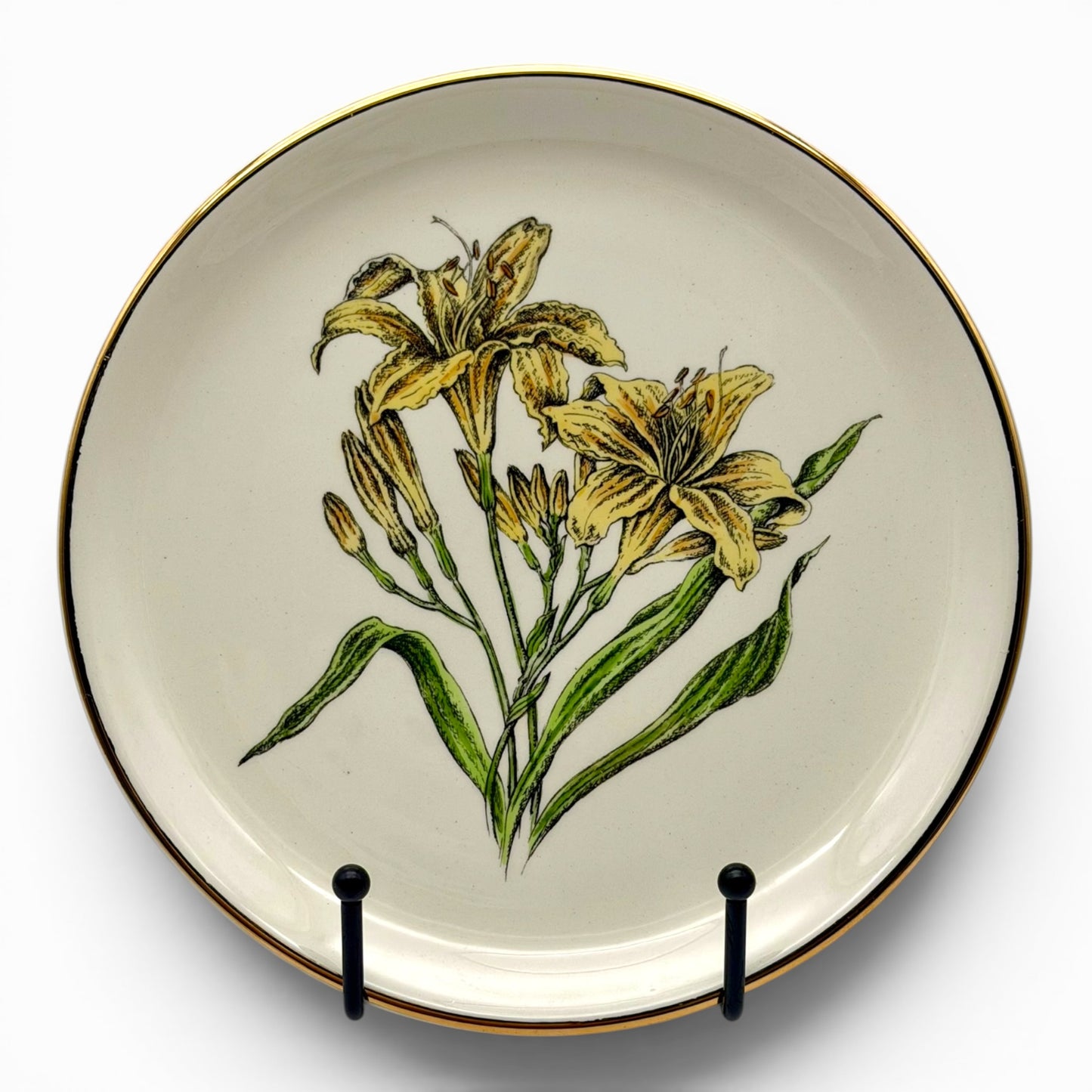 Vintage Delano Studios hand painted floral plates