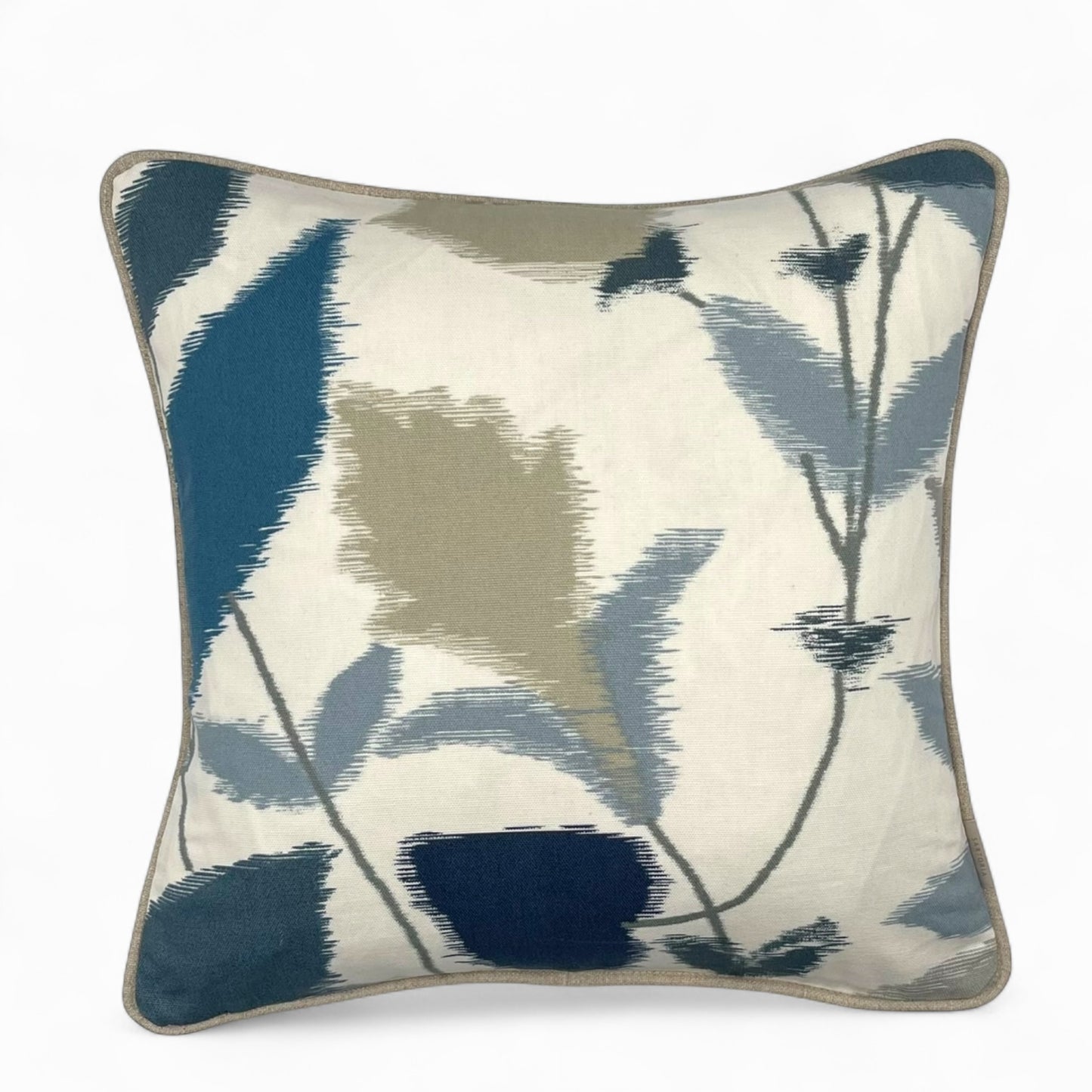 Pillow in English blue floral fabric with indigo Italian linen back