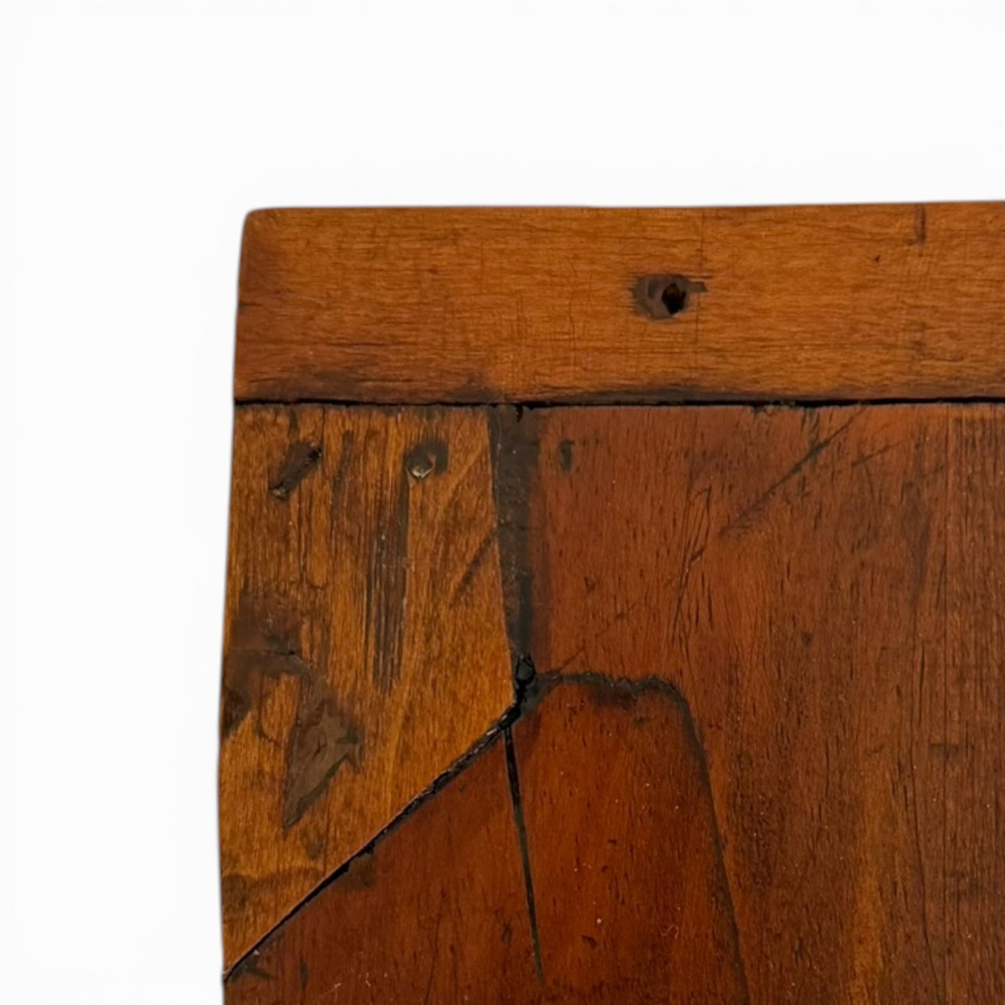 Antique American Federal cherry chest of drawer