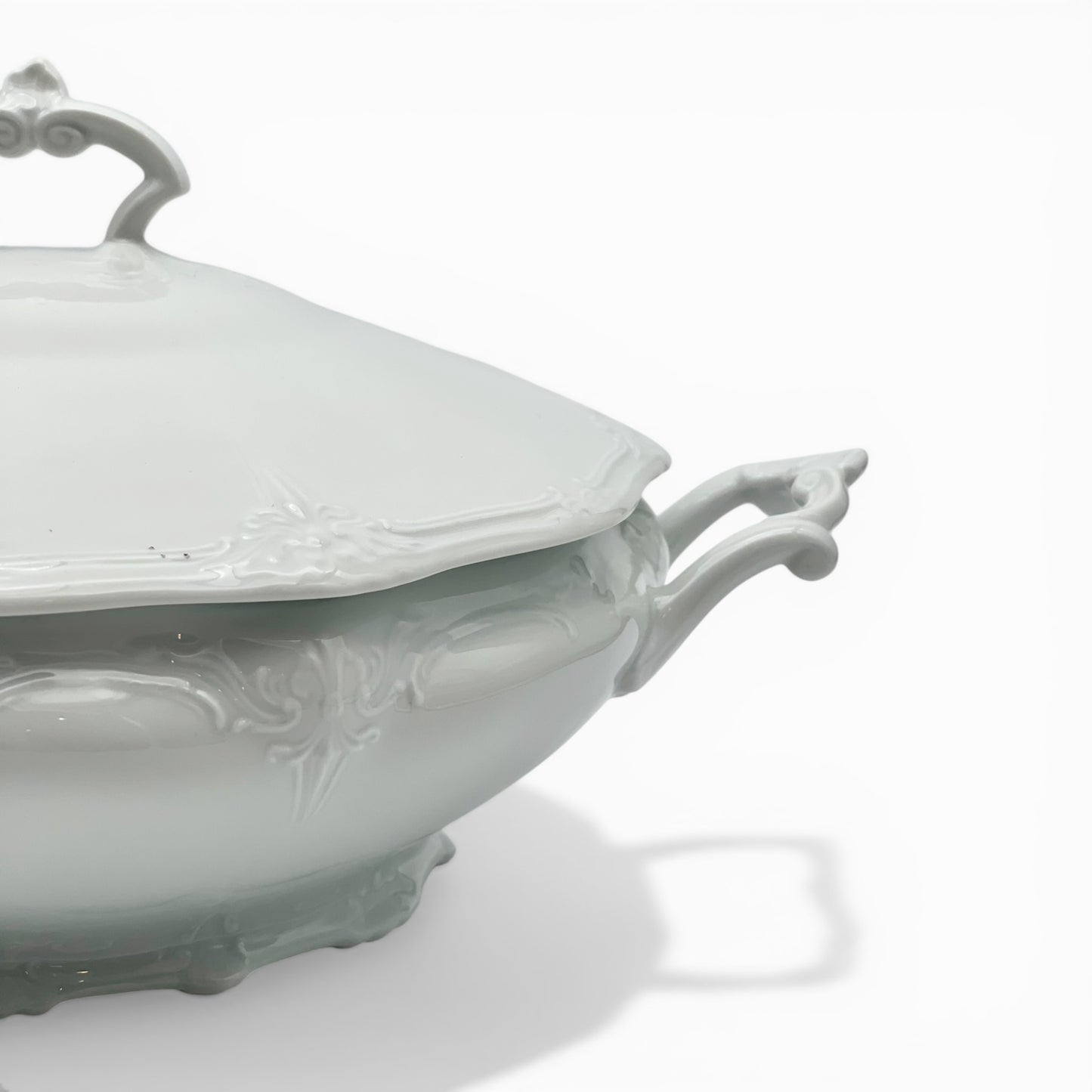 Vintage porcelain tureen
