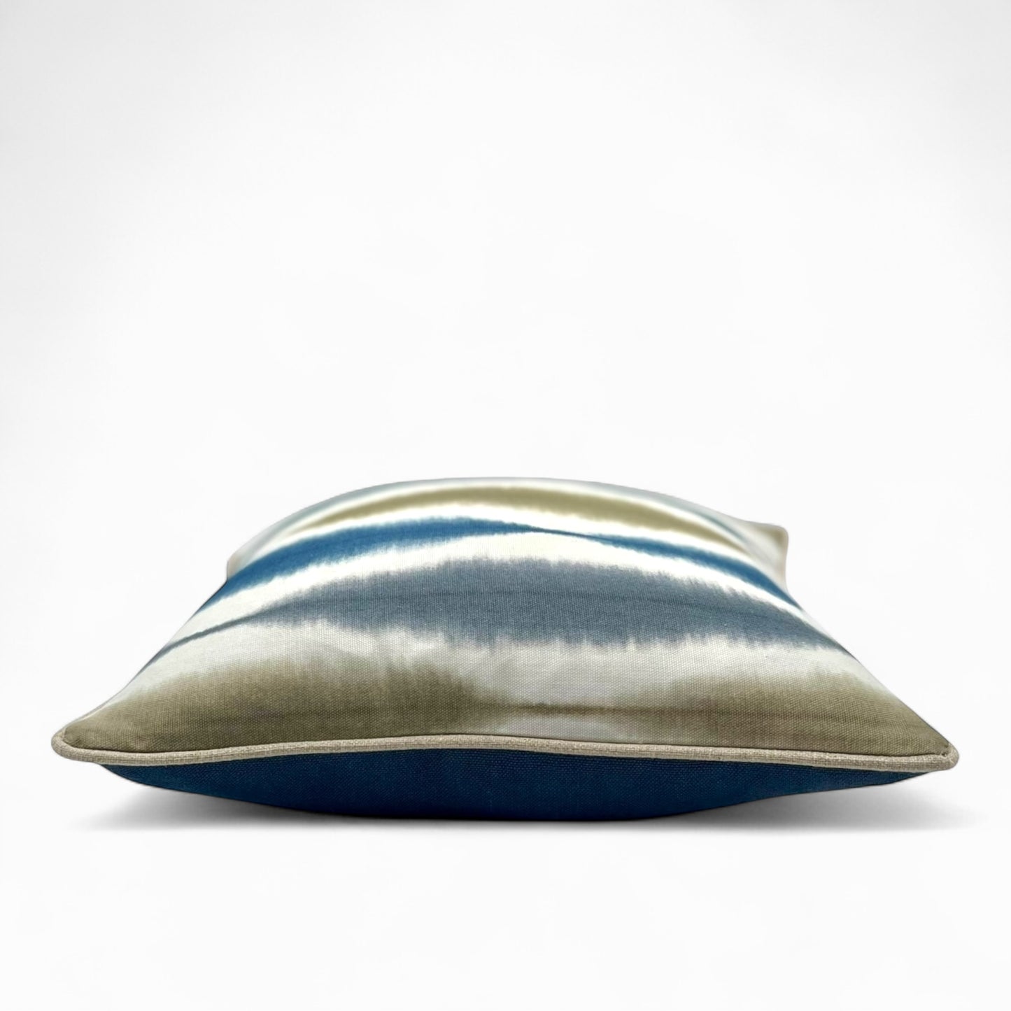 Pillow in English blue waves fabric with indigo Italian linen back