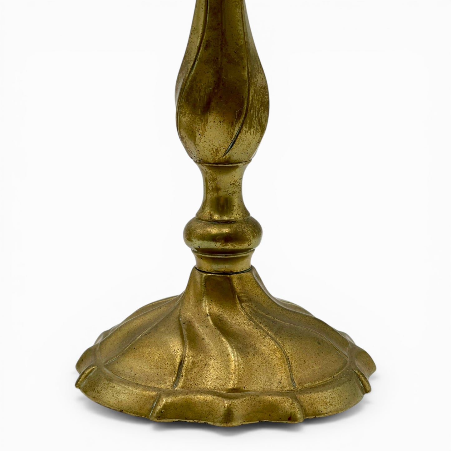 Pair of vintage brass candlesticks with twisted stem