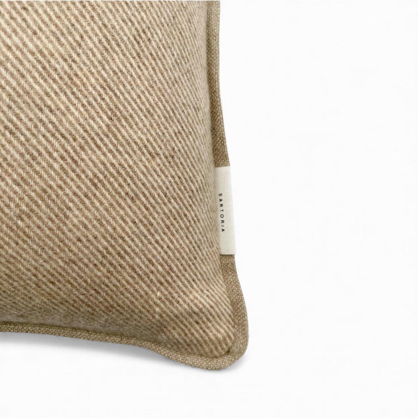Pillow made with 100% Italian Merino Virgin Wool from Biella (Italy)